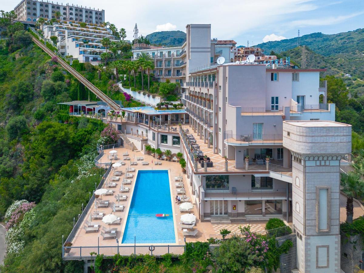 Hotel Antares เลโตยานนี ภายนอก รูปภาพ
